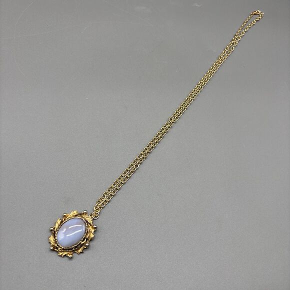 Vintage Blue Chalcedony Agate Cabochon Pendant Necklace Gold Tone Ornate 28" - Picture 4 of 9